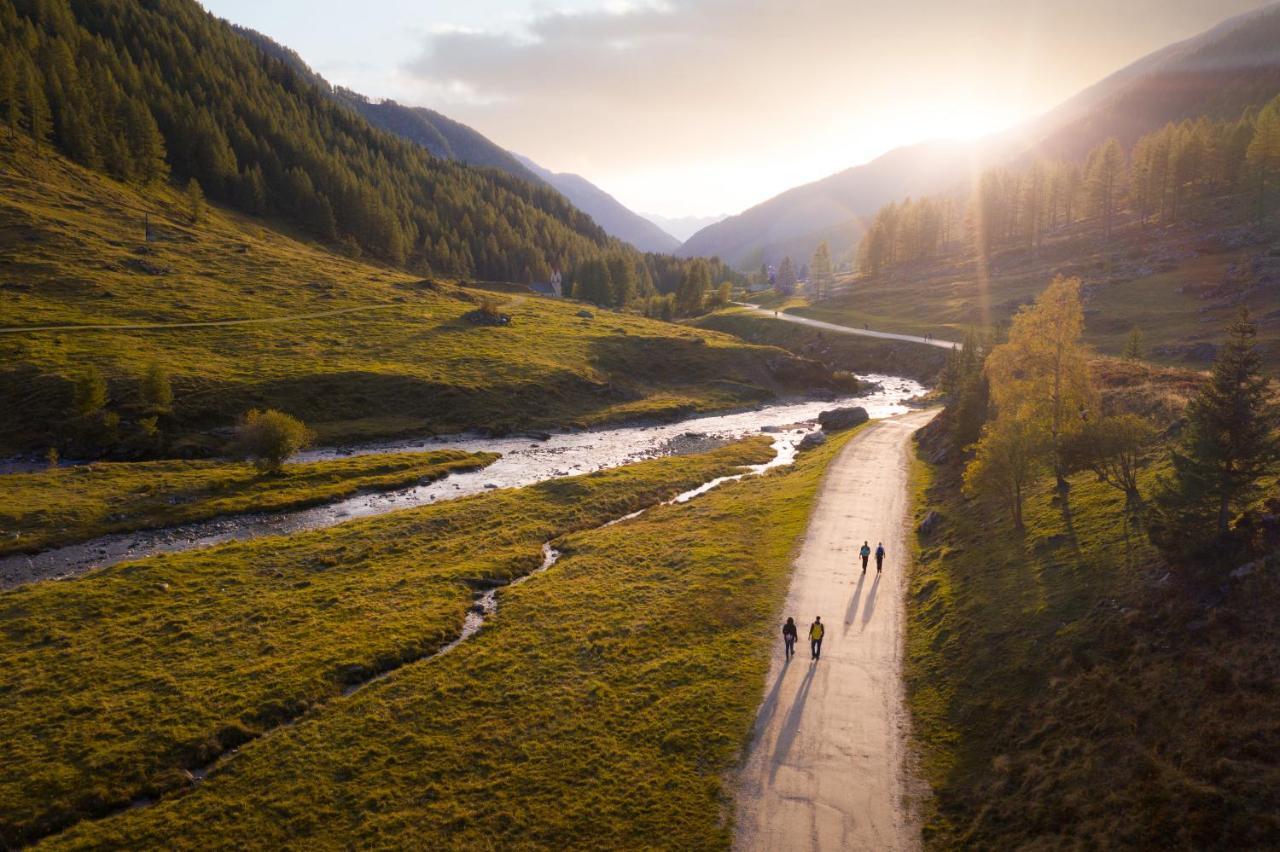 Hotel Adler Ahrntal 外观 照片