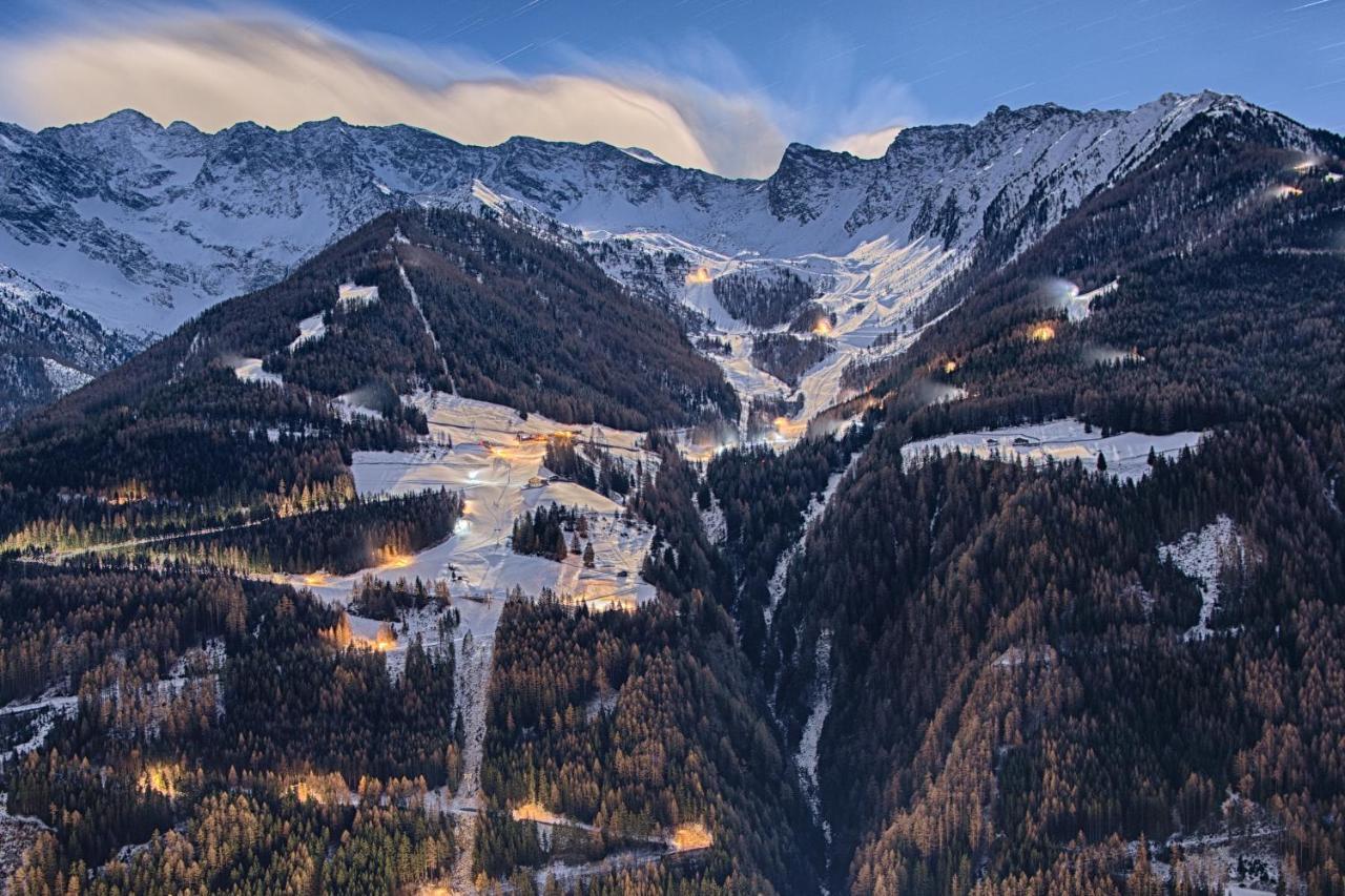 Hotel Adler Ahrntal 外观 照片